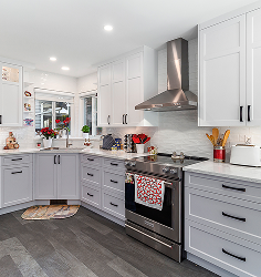 Built-in kitchen with wall units
