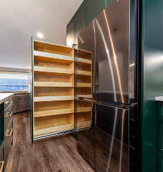 Tailored pantry with pull-out shelves
